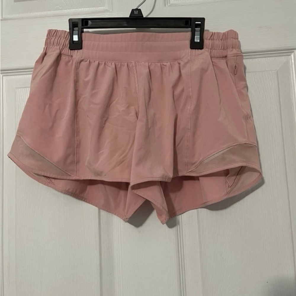 Lululemon Hotty Hot 4” Shorts- Size 10